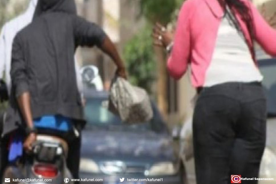 Kaolack - À bord d'une moto Jakarta, il vole un téléphone portable et se fait écraser