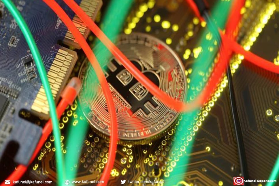 3 ans après - Il résout un puzzle et gagne 40 000 euros de bitcoins Le puzzle contenait une ligne de code caché permettant d'accéder à un "portefeuille" de cinq bitcoins.