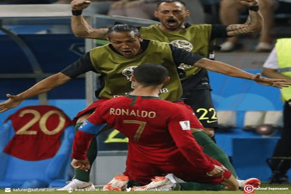 CR7 ce super-héros.jpg CR7 ce super-héros
