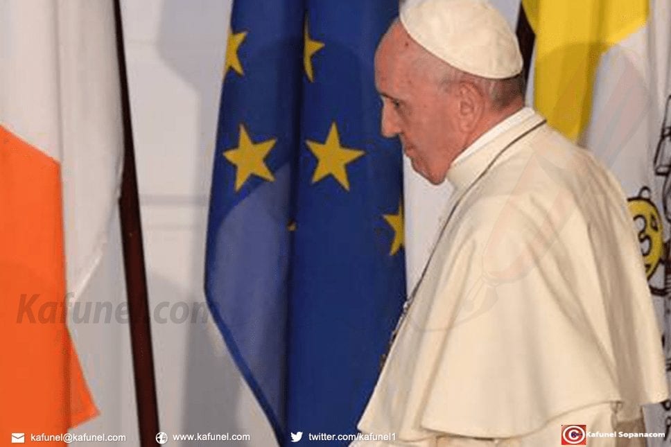 Abus-le-pape-evoque-sa-honte-face-a-l-echec-des-autorites-de-l-Eglise.jpg Le pape François s'exprimait devant les autorités politiques et civiles irlandaises peu après son arrivée dans le pays samedi.@ Tiziana FABI / AFP
