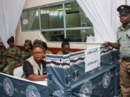 Un policier au centre Tally à Blantyre, le 24 mai pendant un briefing May 24, 2019,