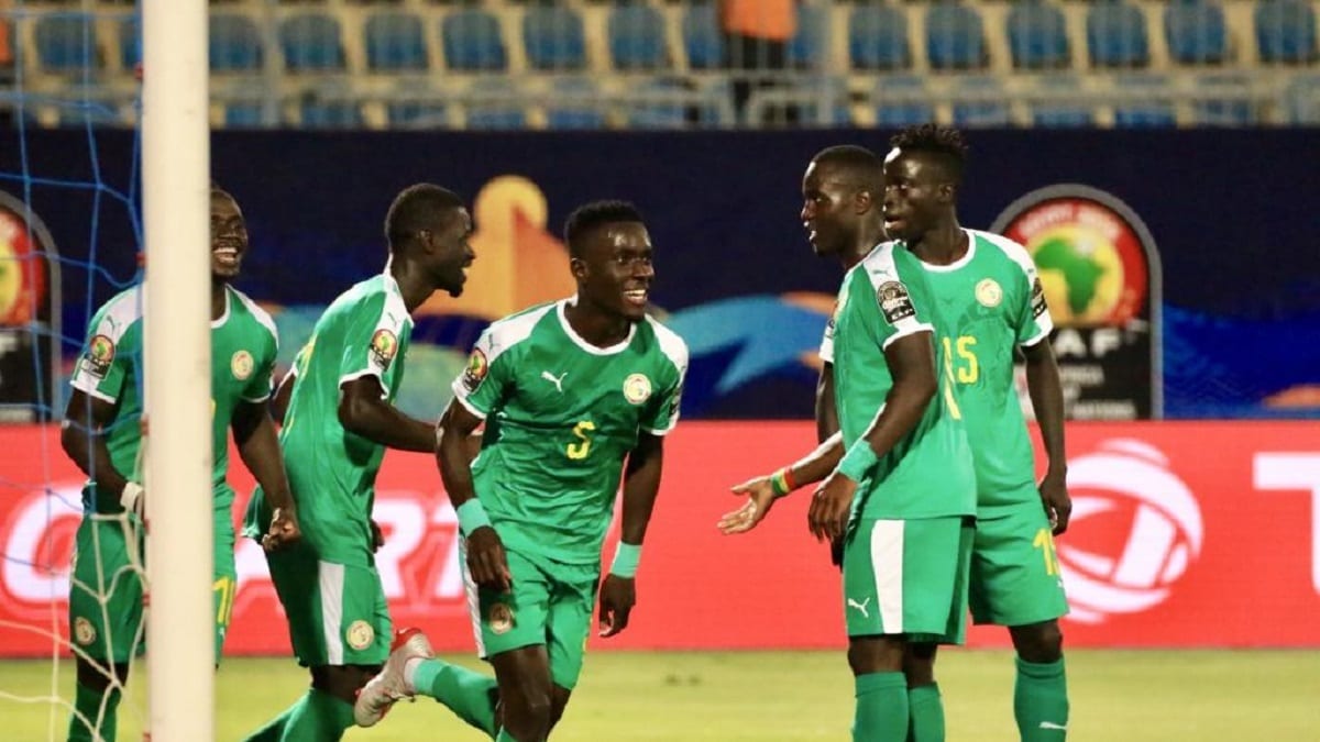CAN 2019 des Sénégalais satisfaits et soulagés d’être en demi-finales Les Sénégalais fêtent le but d'Idrissa Gana Gueye face au Bénin, en quarts de finale de la CAN 2019. RFI/Pierre René-Worms