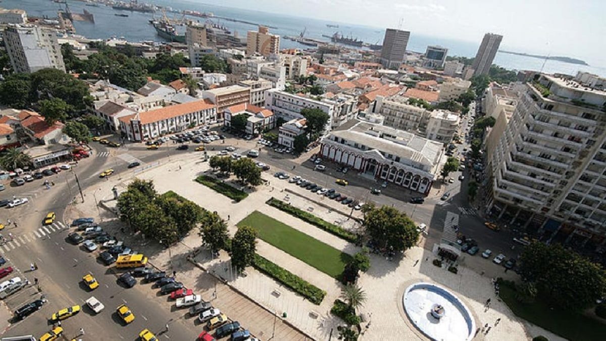 Vu aérienne de Dakar_0 Vue général de Dakar. C'est dans cette ville que se trouve l'hôpital centenaire Aristide-Le-Dantec © Wikimedia commons