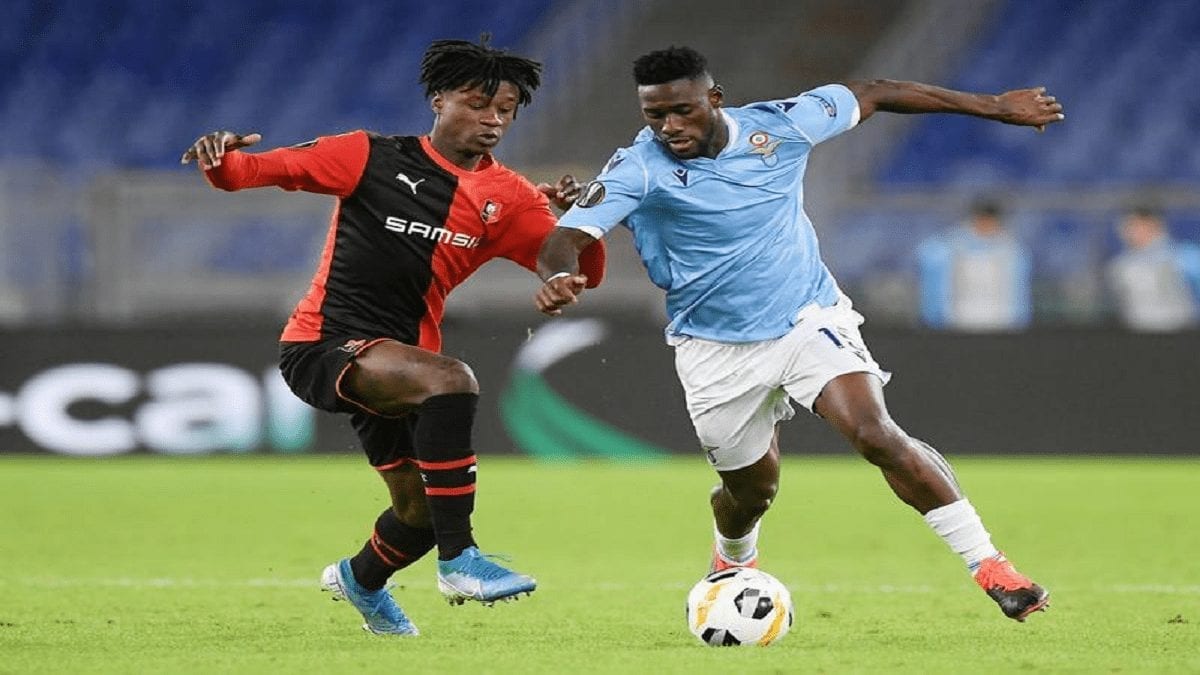 Rennes craque face à la Lazio Eduardo Camavinga, la jeune pépite rennaise, n'a pu éviter la défaite des siens à Rome./Photo prise le 3 octobre 2019/REUTERS/Alberto Lingria