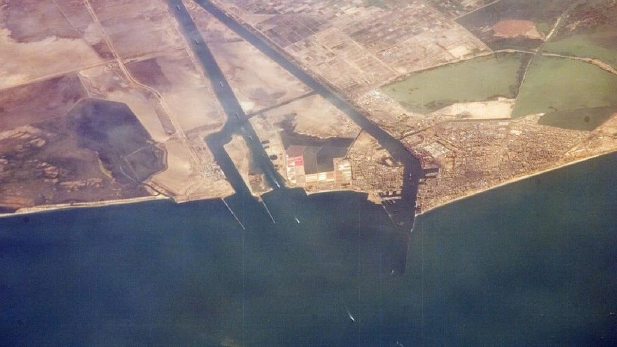 Canal de Suez 150 ans d'histoire mouvementée Canal de Suez : 150 ans d'histoire mouvementée