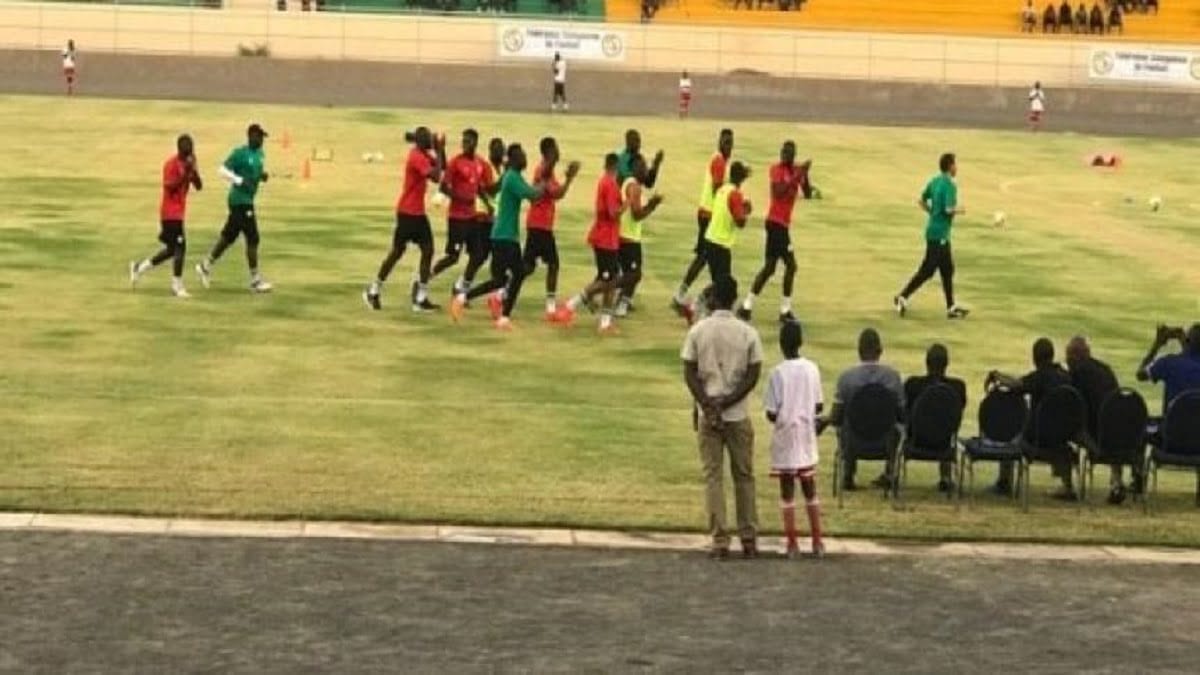 Premier galop d'entrainement des Lions à Thiès Mané, Niang et Mendy absents Premier galop d'entrainement des Lions à Thiès : Mané, Niang et Mendy absents