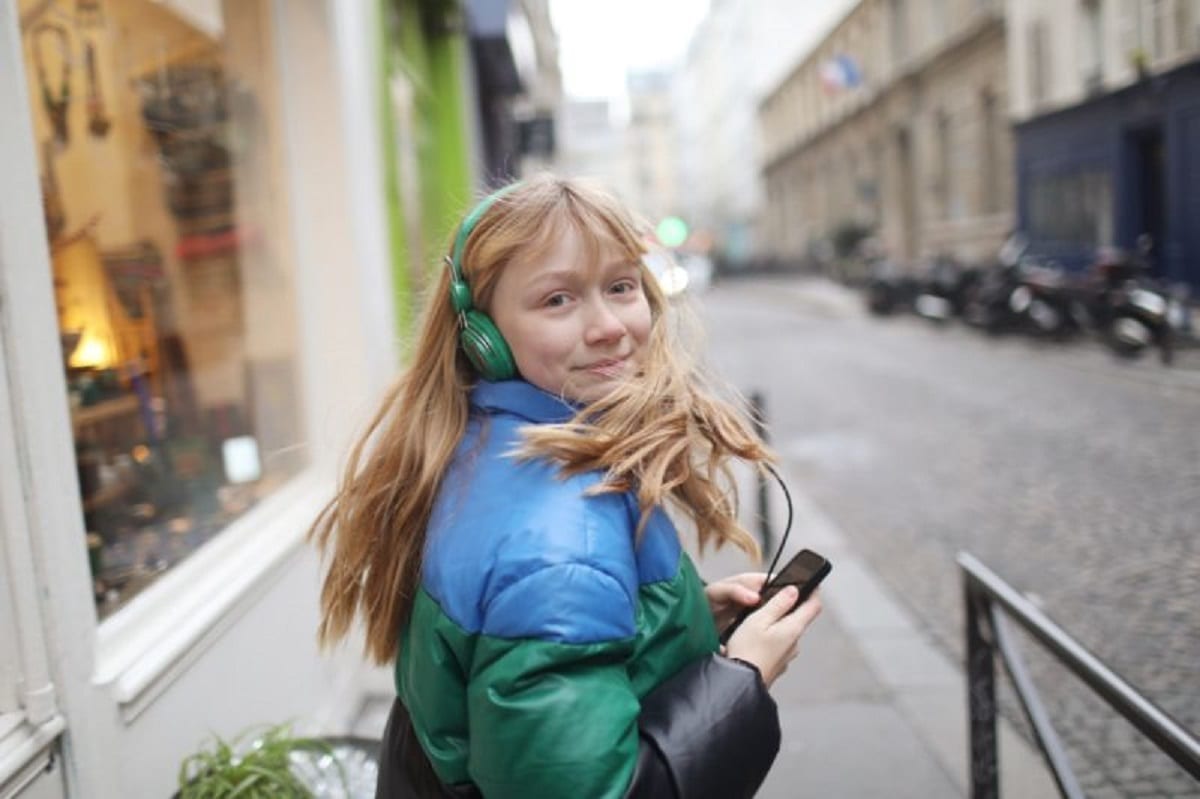 Tabac, alcool, réseaux sociaux comment vont les adolescents Tabac, alcool, réseaux sociaux comment vont les adolescents