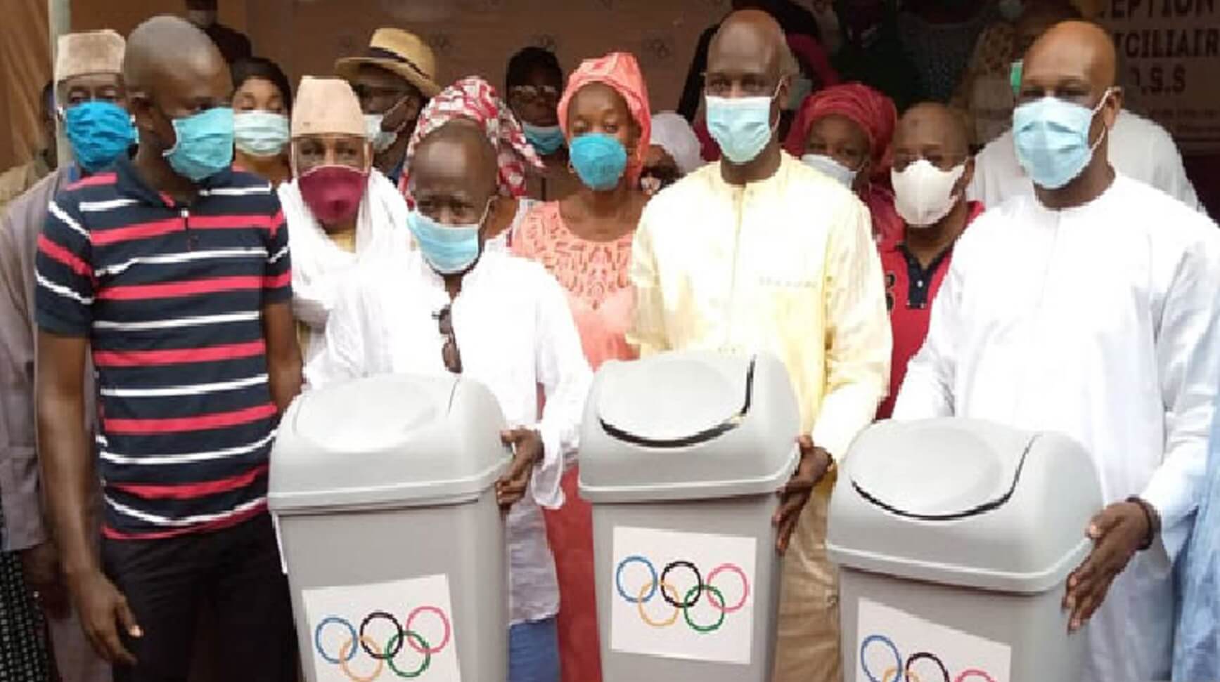 Des milliers de poubelles offertes à la ville de Saint-Louis Des milliers de poubelles offertes à la ville de Saint-Louis