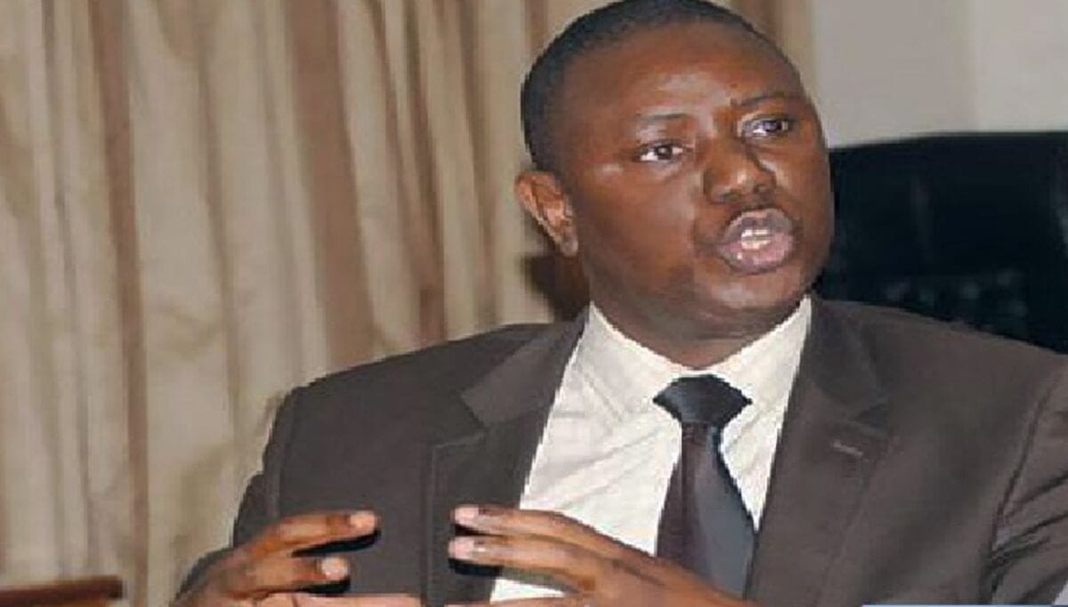 Mamadou Lamine Keïta, ancien Ministre, soutient une thèse de Doctorat en économie Mamadou Lamine Keïta, ancien Ministre, soutient une thèse de Doctorat en économie