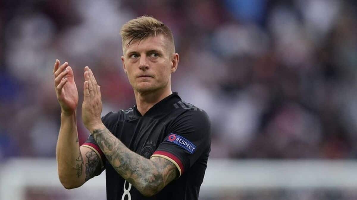Euro 2020 www.kafunel.com Toni Kroos arrête sa carrière internationale après l’échec de l’Allemagne face à l’Angleterre Euro 2020 www.kafunel.com Toni Kroos arrête sa carrière internationale après l’échec de l’Allemagne face à l’Angleterre