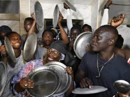opposition Sénégalaise maintient son concert de casseroles