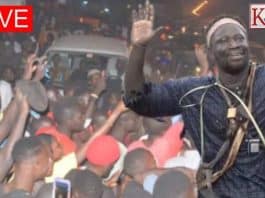 Chez Boy Niang 2 après la victoire la réaction de sa mère et ses supporters…