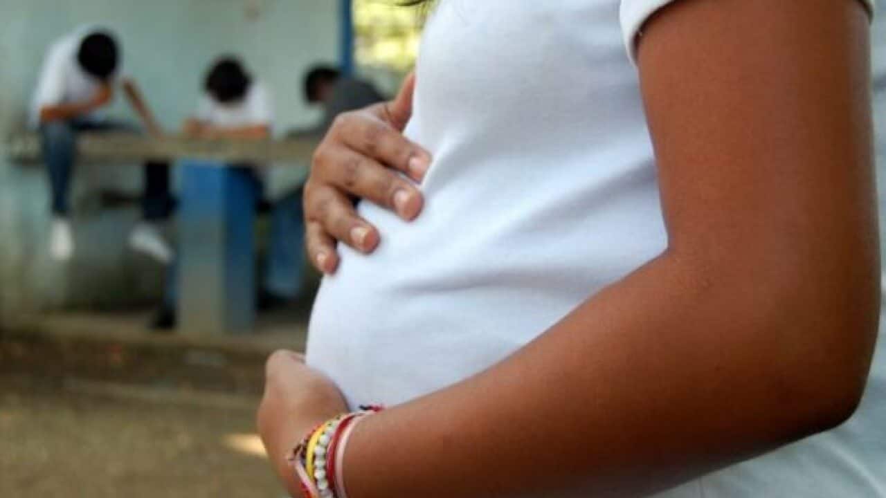 Binta (enceinte de 5 mois) passe aux aveux, « j’ai vu la main du bébé sortir » Binta (enceinte de 5 mois) passe aux aveux, « j’ai vu la main du bébé sortir »