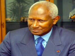 Abdou Diouf prône une “application à la lettre” des dispositions de la Constitution