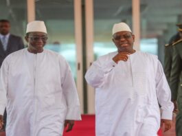 Président Macky Sall quitte Dakar pour Alger en images